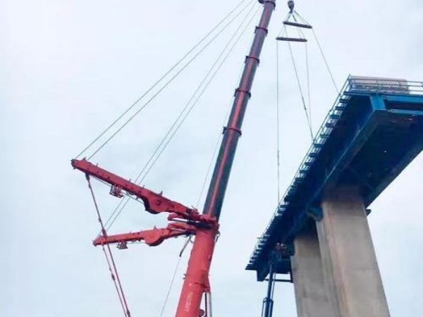 天心区吊车租赁电话_吊装前应详细勘察现场
